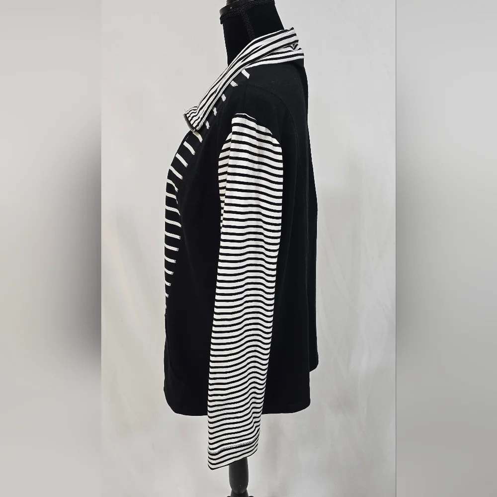 Chico’s Zenergy jacket women 3/XL  striped black/white athleisure outdoor - Picture 5 of 7